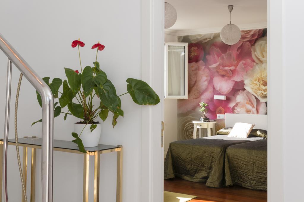 La Casa De Las Camelias Busto Esterno foto