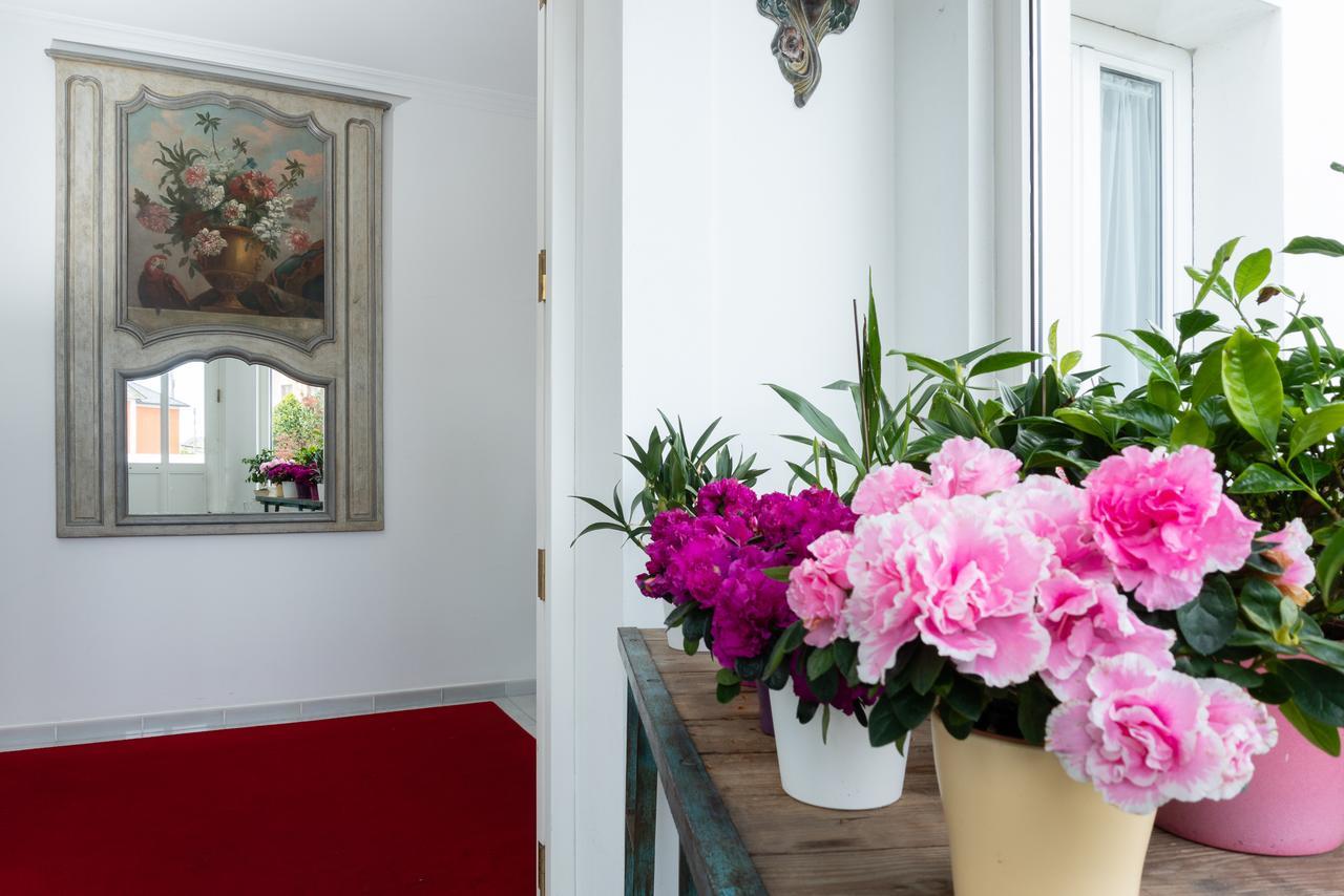 La Casa De Las Camelias Busto Esterno foto